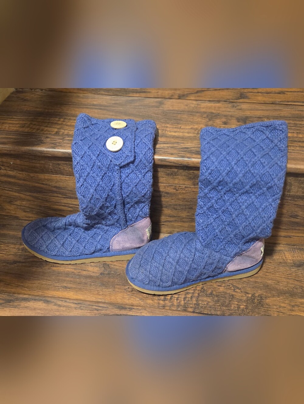UGG Australia women's size 6 Blue Carly knit boots